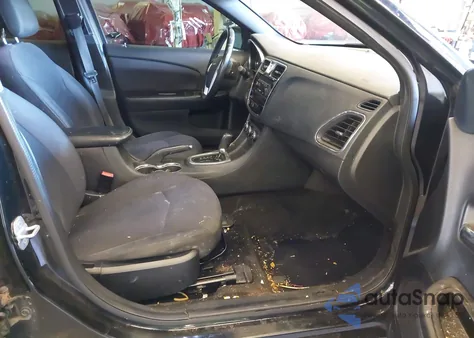 2013 Chrysler 200 Touring z USA, uszkodzony, nr VIN 1C3CCBBG3DN658712